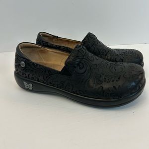 Alegria Keli Black Leather Embossed Paisley Clogs Slip On Shoes Womens Size 8